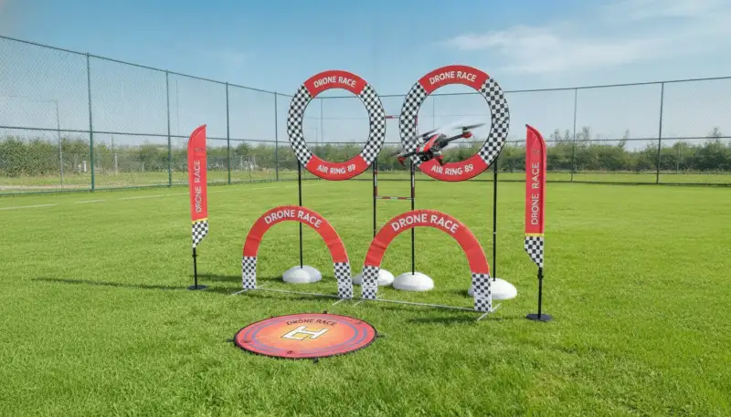 Mini-Drohnen Parcours: Kreativer Flugspaß